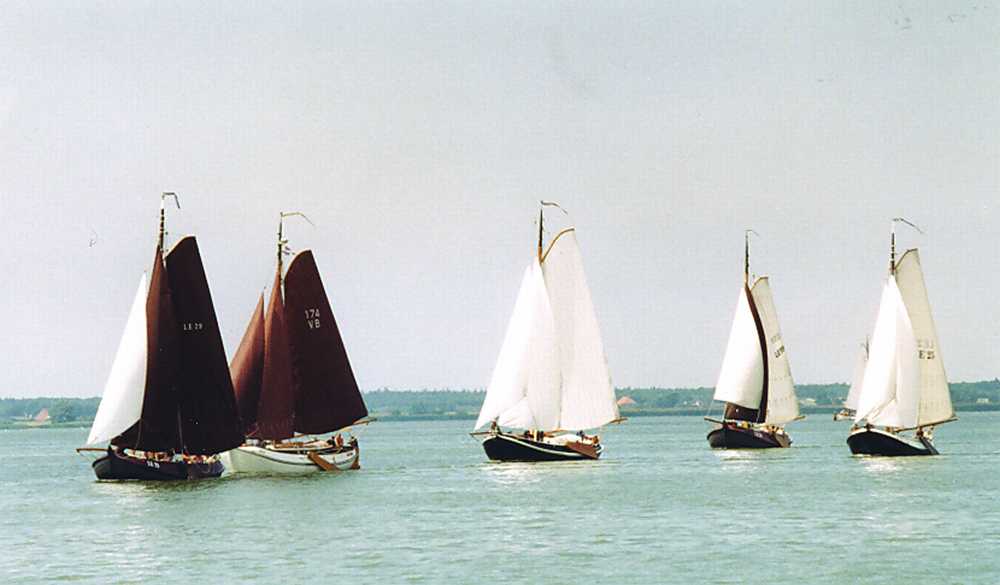De LE18 dreef naar de finish,zij moesten nog een rak,toooet,en toen kwam er wind